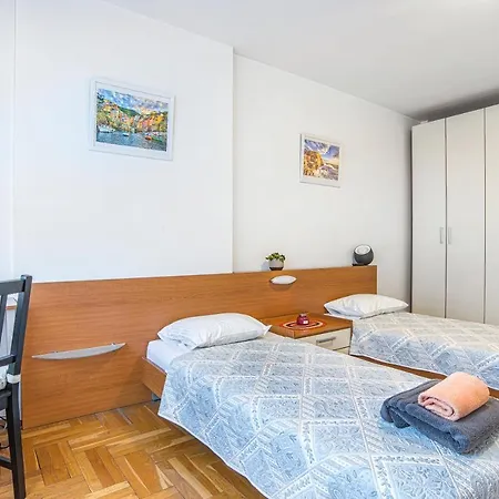Big 2-bedroom - Each Triggers Donation To Non-profit Organisation *